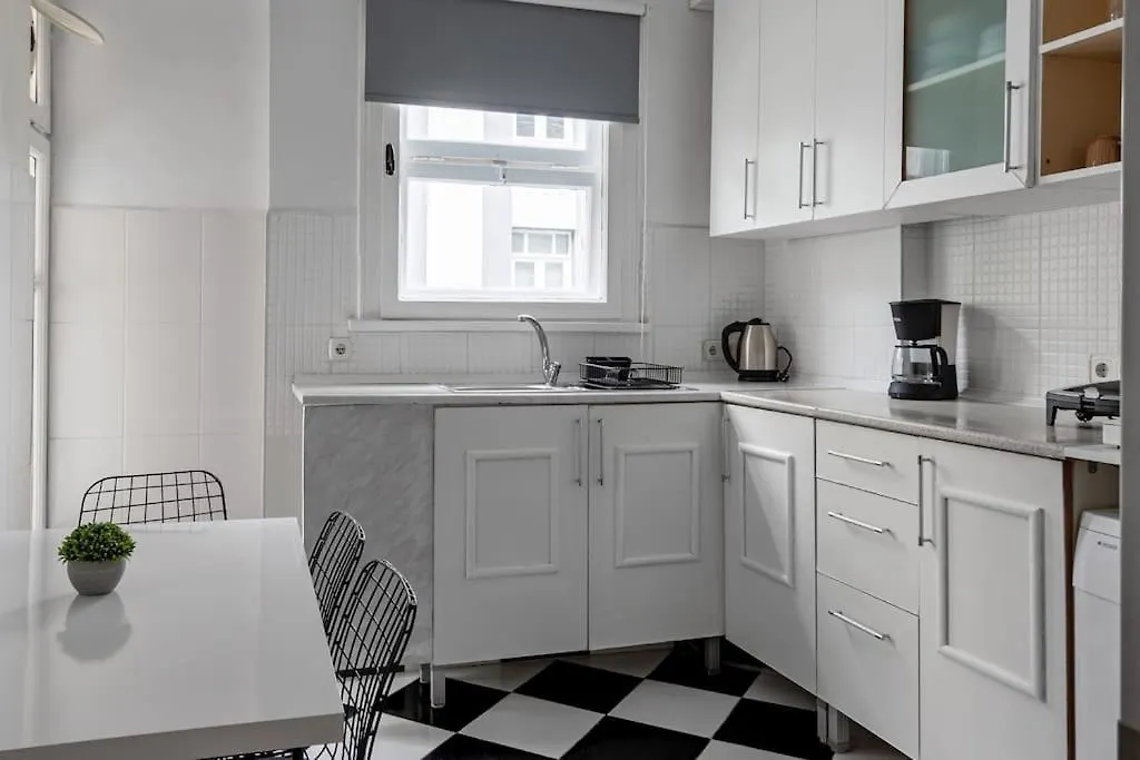Apartment Spacious & Peaceful 2Br Central Apt. W/ Balcony Istanbul