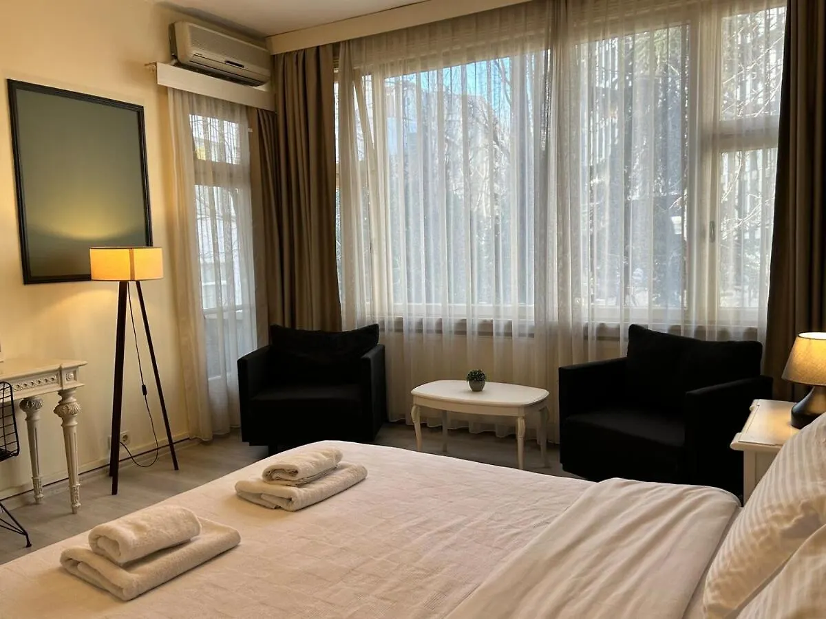 Apartamento Spacious & Peaceful 2Br Central Apt. W/ Balcony Estambul