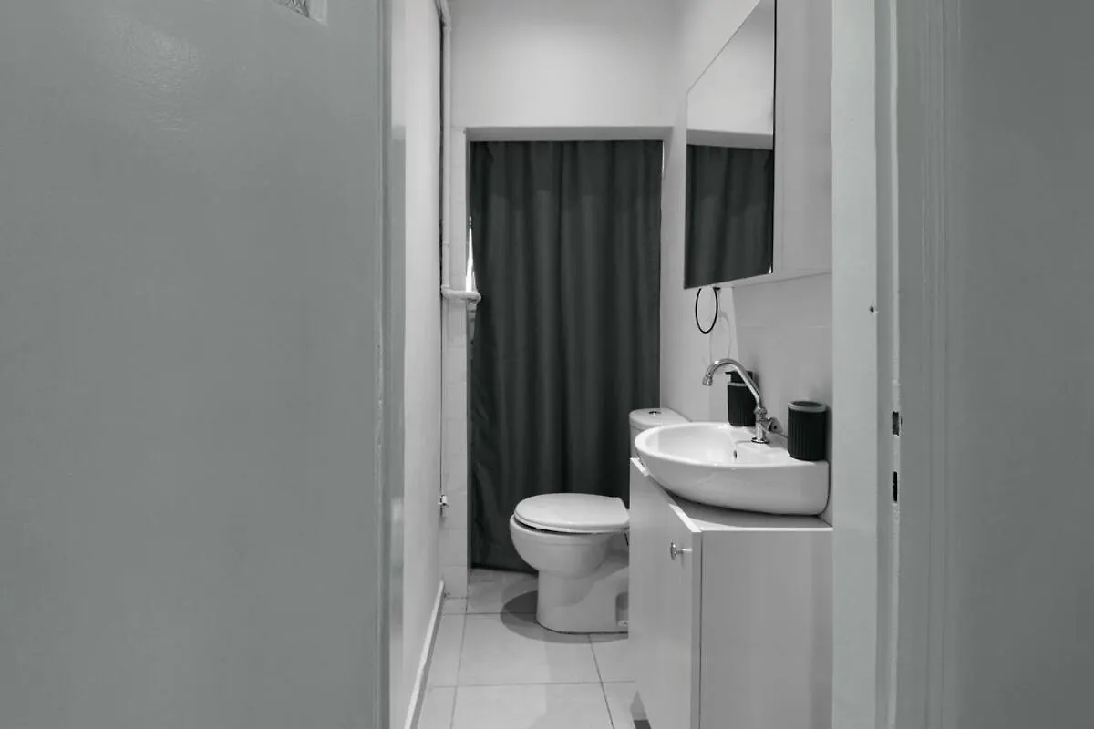 Apartamento Spacious & Peaceful 2Br Central Apt. W/ Balcony Istambul Turquia