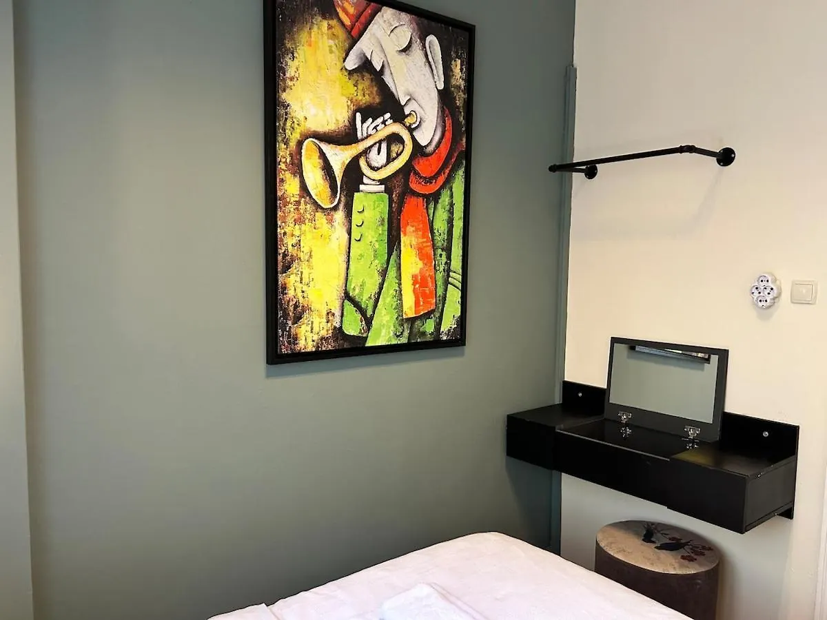 Spacious & Peaceful 2Br Central Apt. W/ Balcony Istambul Turquia